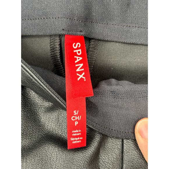 Spanx Leather Like Flare Pants NEW Luxe Black Size Small Womens Bikercore Moto - Picture 10 of 13